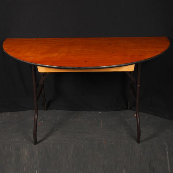 Half Round Table ( 5 ft x 2 ft 6 ins ) Used for making large oval tables )